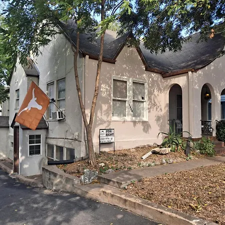 Vintage West Campus Studio